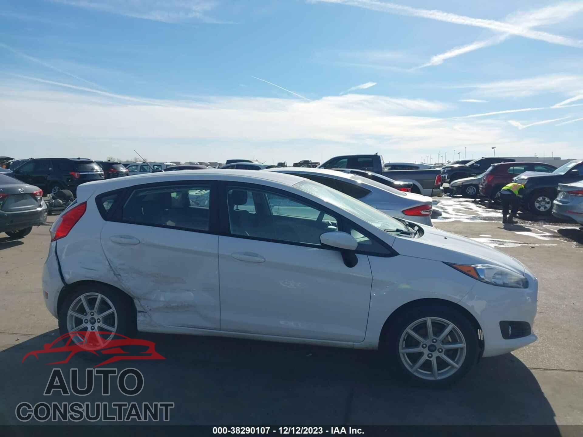 FORD FIESTA 2019 - 3FADP4EJ8KM105381