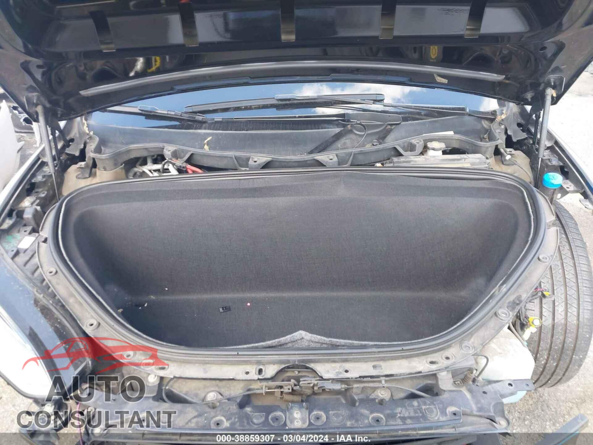 TESLA MODEL X 2016 - 5YJXCBE21GF014139