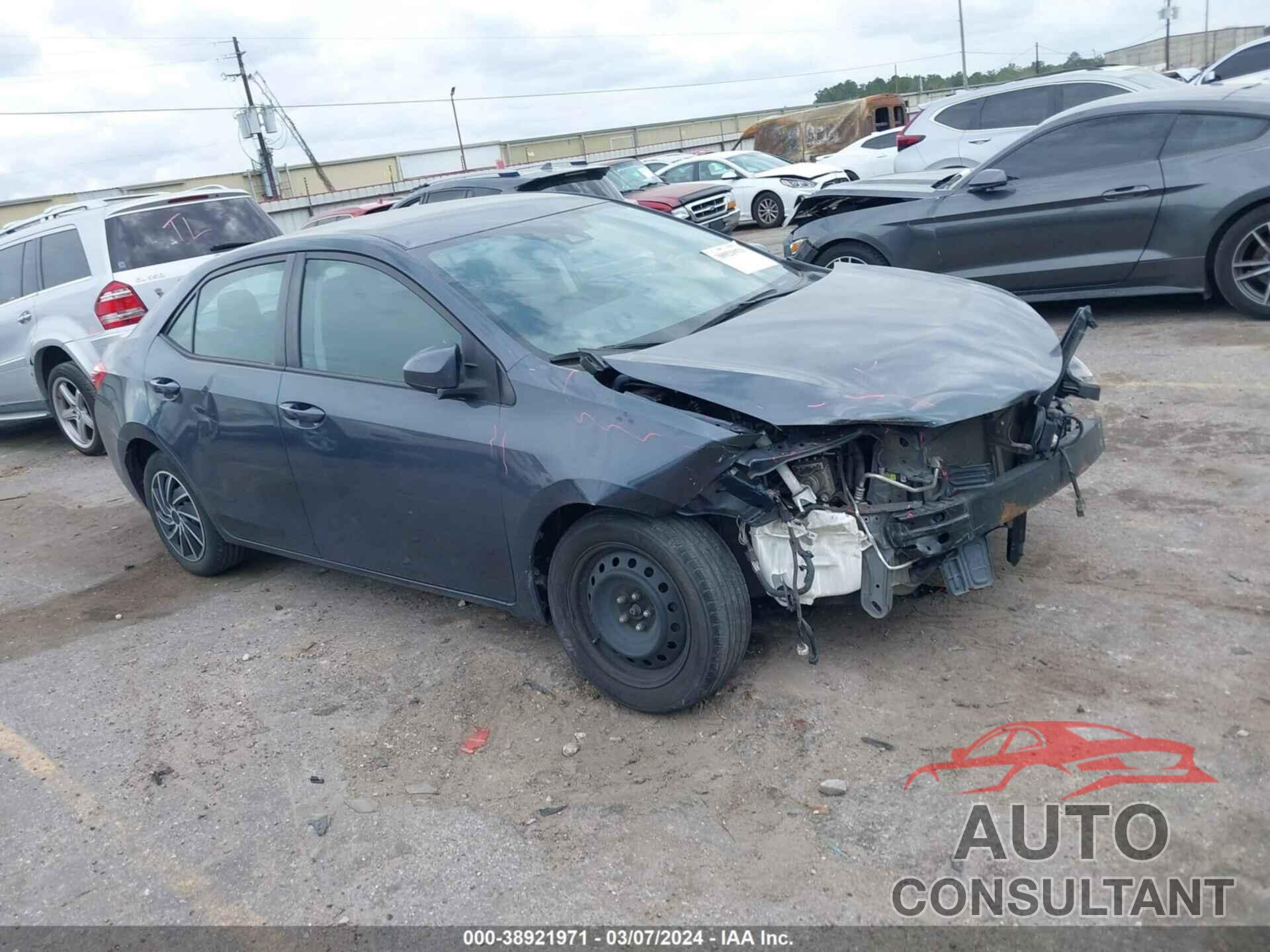 TOYOTA COROLLA 2018 - 5YFBURHE7JP753002