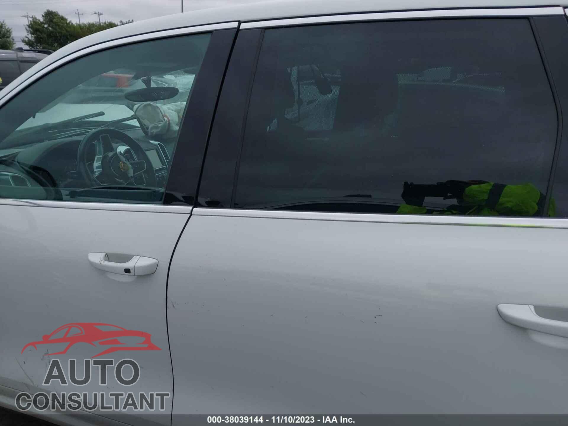 PORSCHE CAYENNE 2016 - WP1AA2A26GLA03067