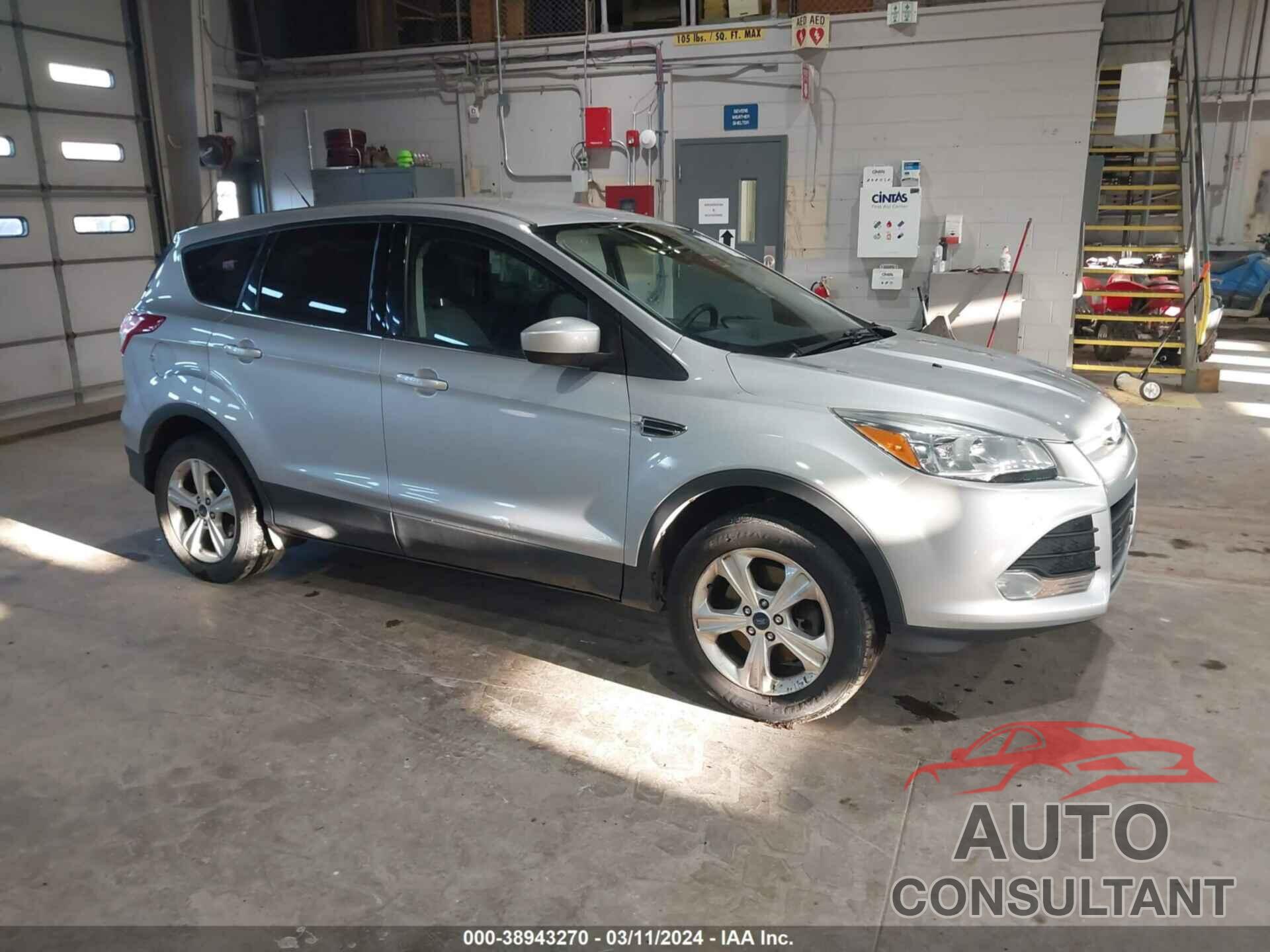 FORD ESCAPE 2016 - 1FMCU9G91GUB75656
