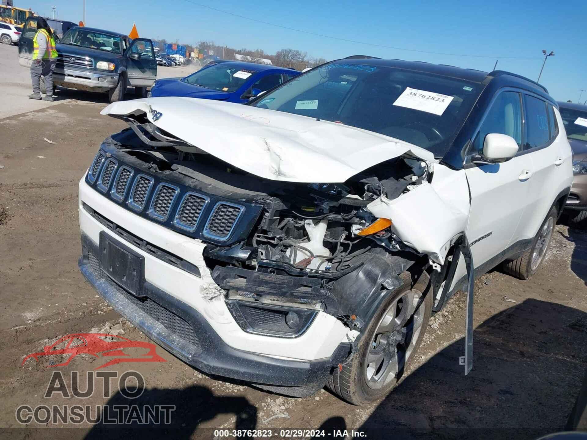 JEEP COMPASS 2018 - 3C4NJDCB9JT365921