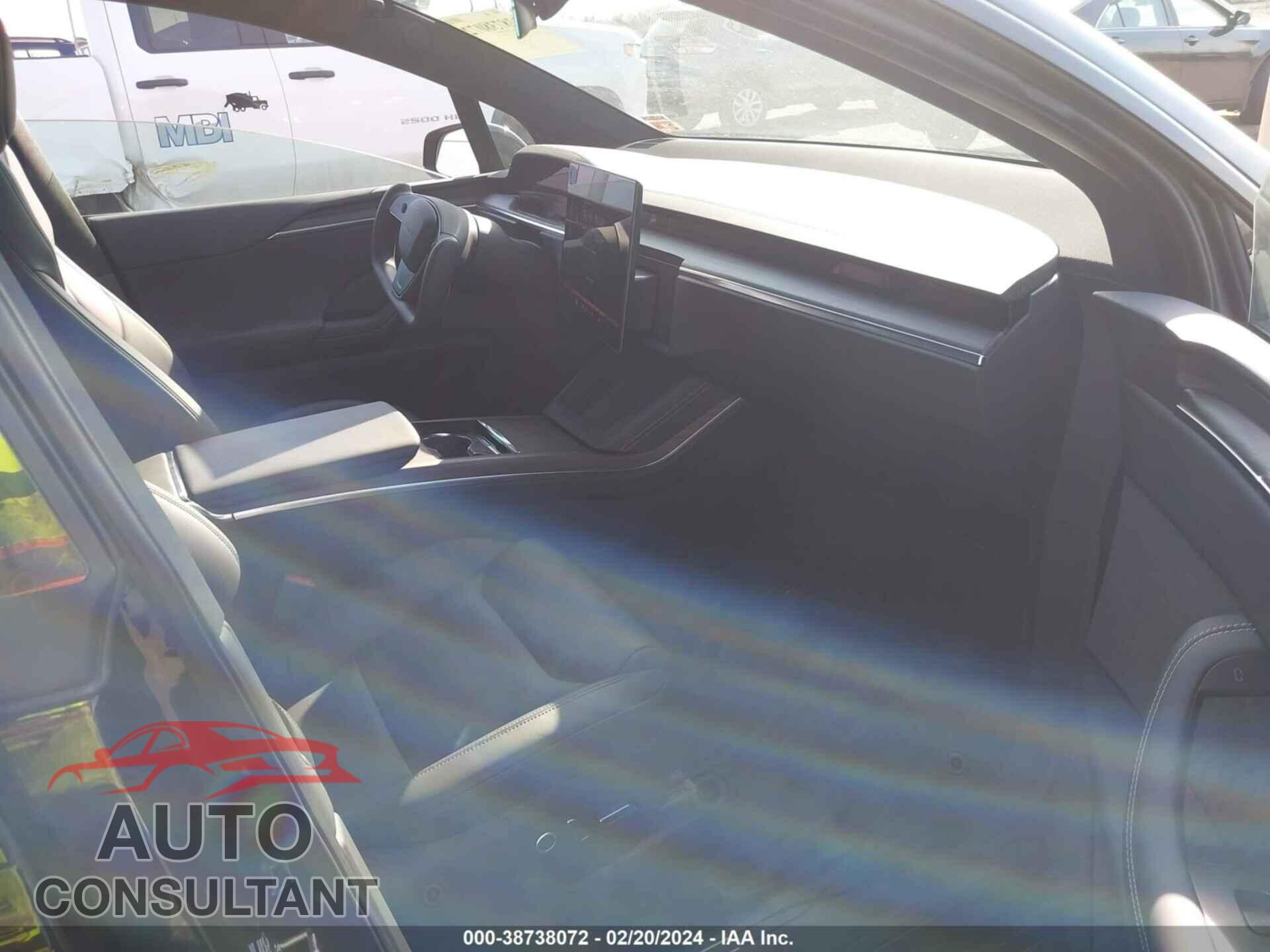 TESLA MODEL X 2023 - 7SAXCDE5XPF367147
