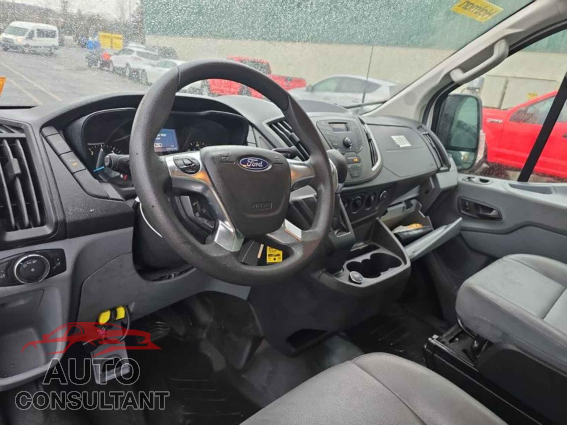 FORD TRANSIT 2018 - 1FTYR2YM5JKA33044