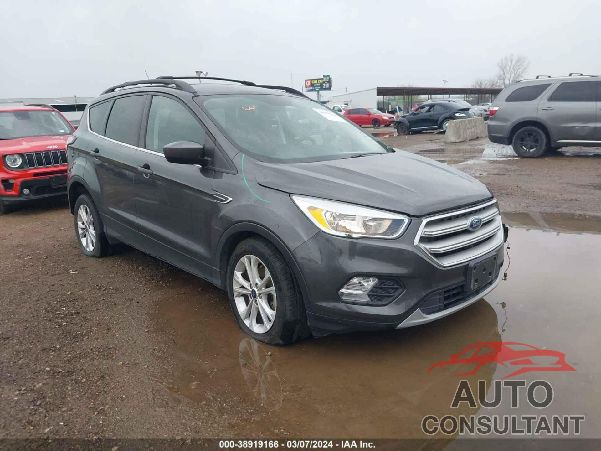 FORD ESCAPE 2018 - 1FMCU0GD4JUD04206