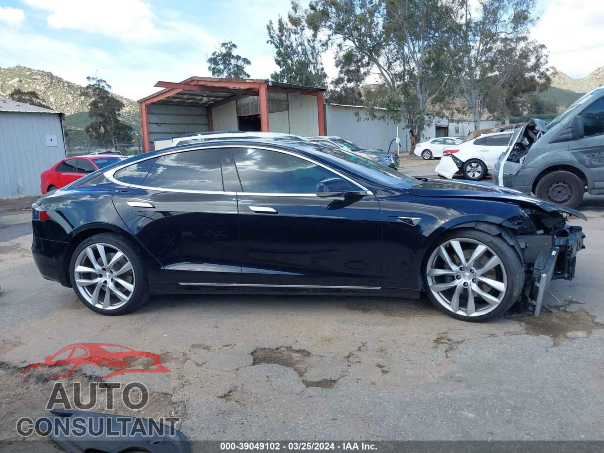TESLA MODEL S 2017 - 5YJSA1E15HF204822
