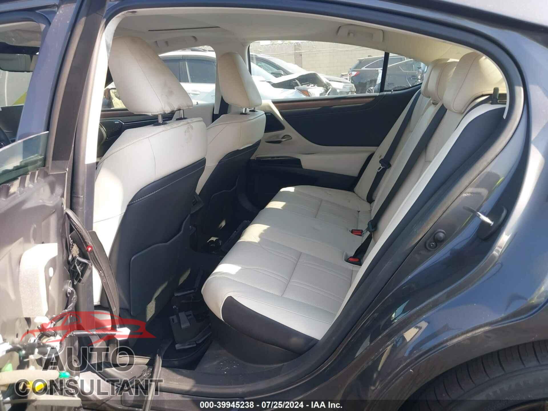 LEXUS ES 300H 2024 - 58AEA1C17RU042575