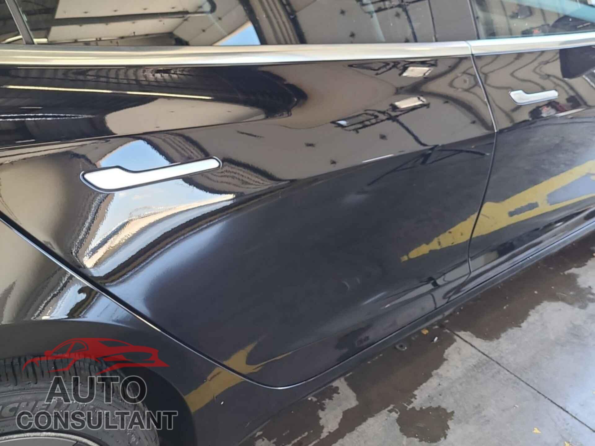 TESLA MODEL 3 2019 - 5YJ3E1EB7KF193962