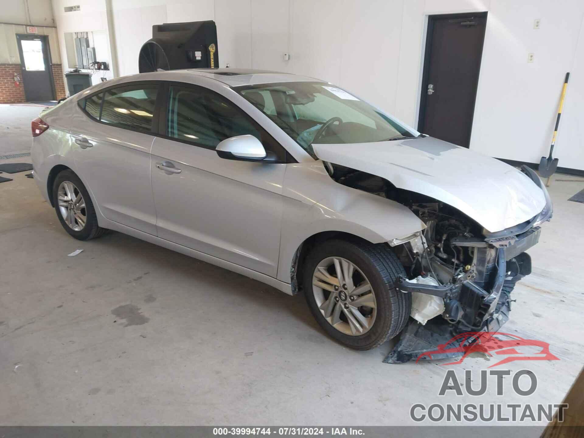 HYUNDAI ELANTRA 2019 - KMHD84LFXKU877488