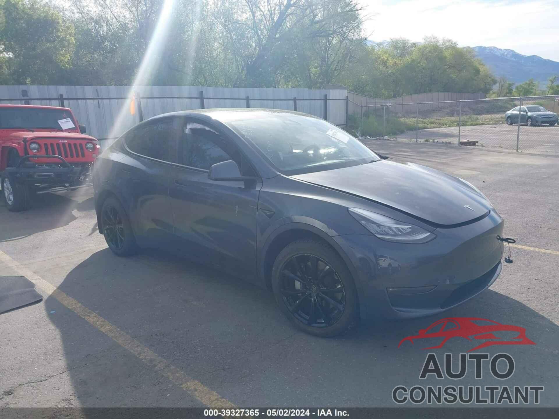 TESLA MODEL Y 2021 - 5YJYGDEE0MF131267