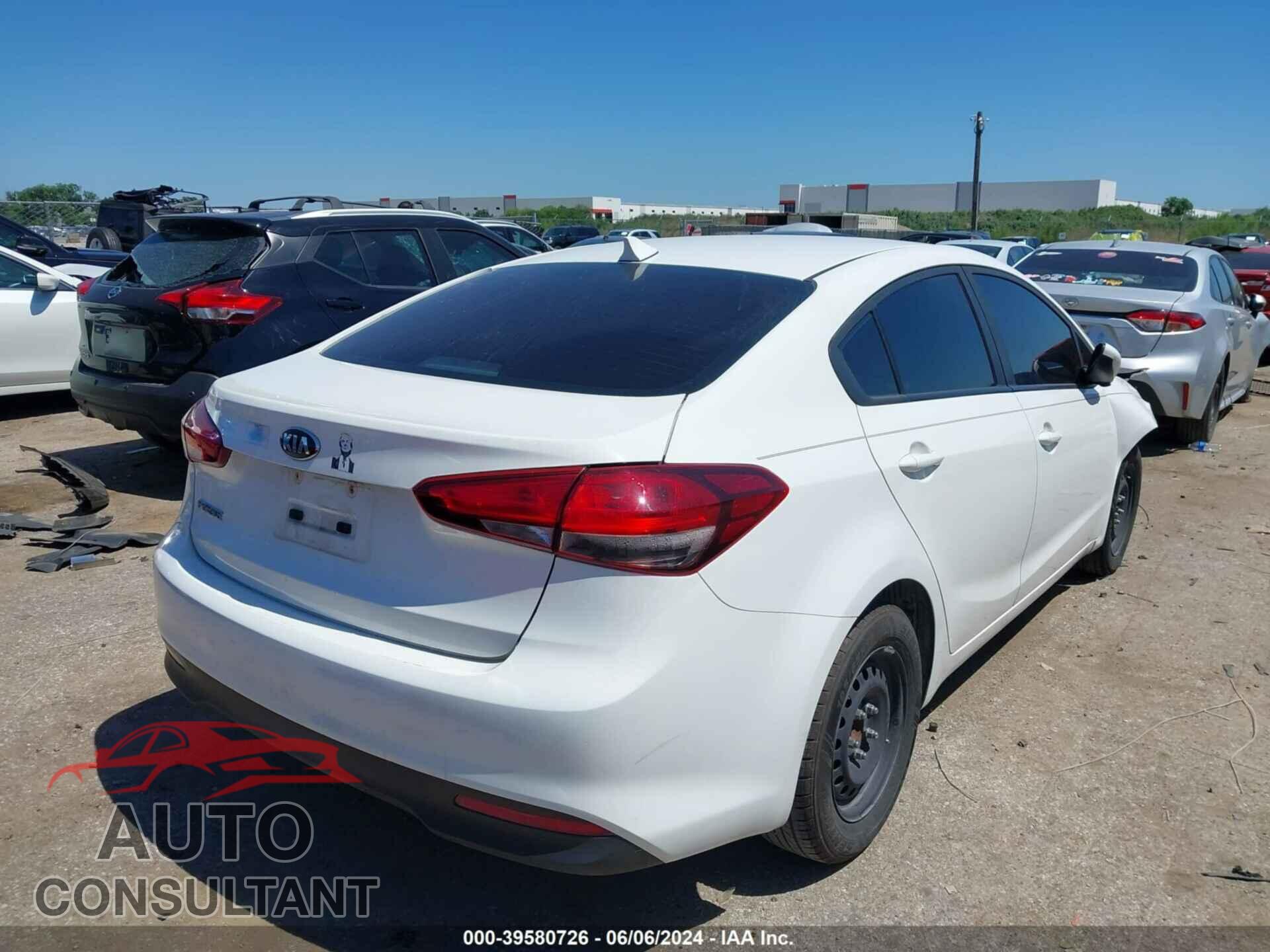 KIA FORTE 2018 - 3KPFK4A79JE232676