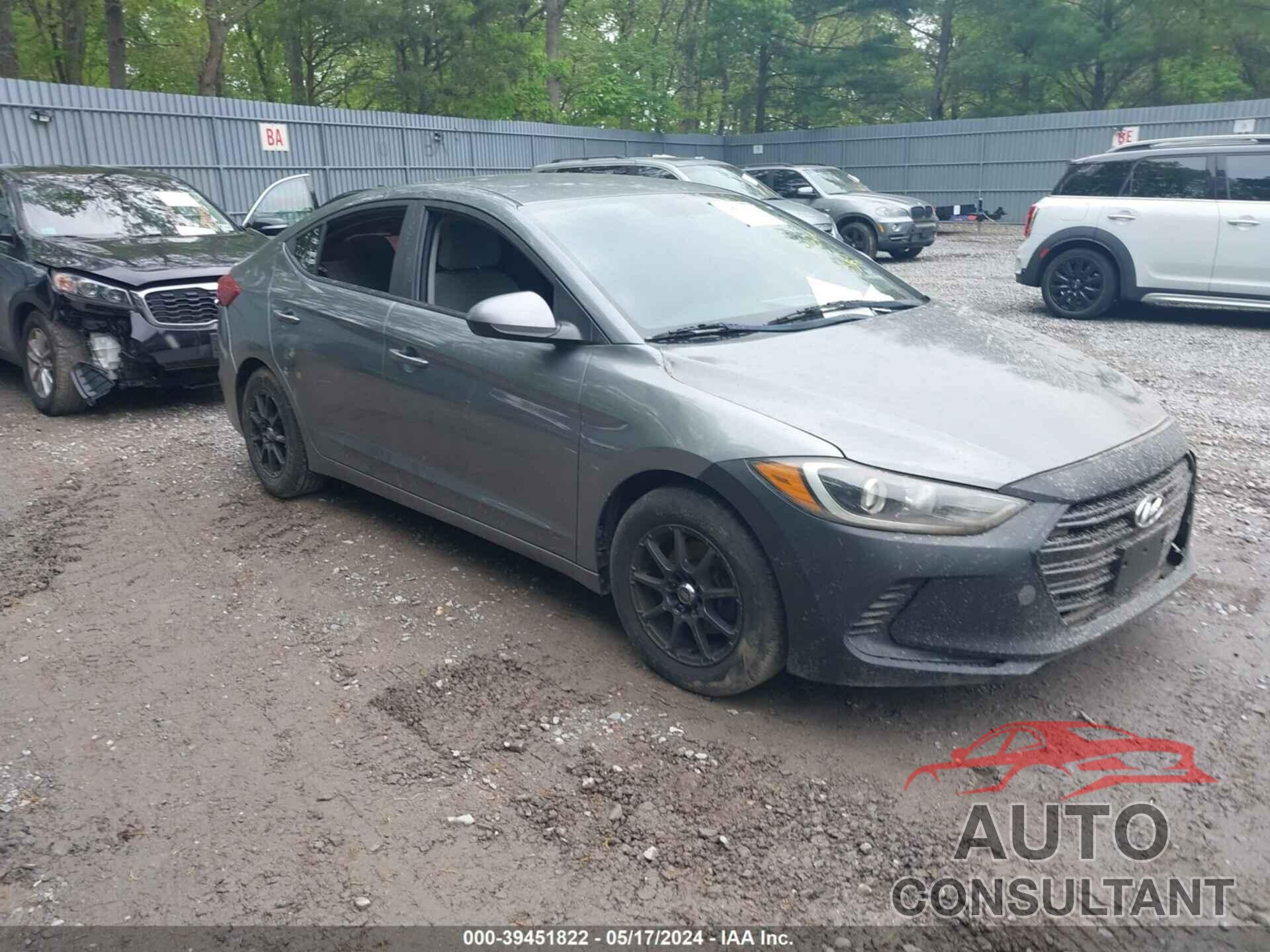 HYUNDAI ELANTRA 2017 - KMHD74LF1HU071941