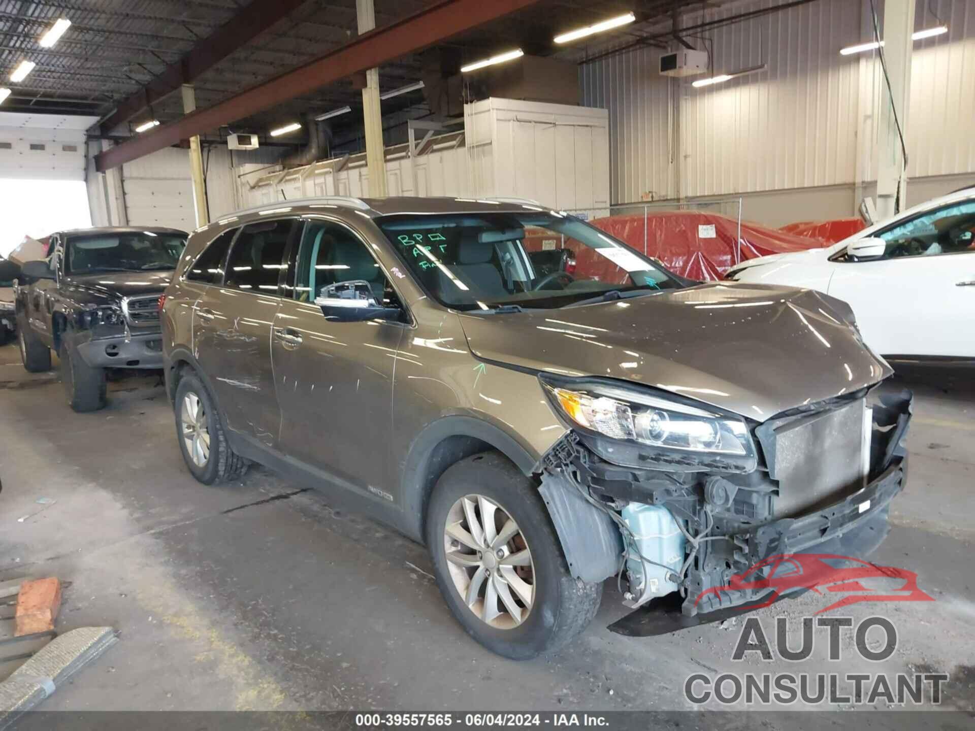 KIA SORENTO 2016 - 5XYPGDA57GG134133