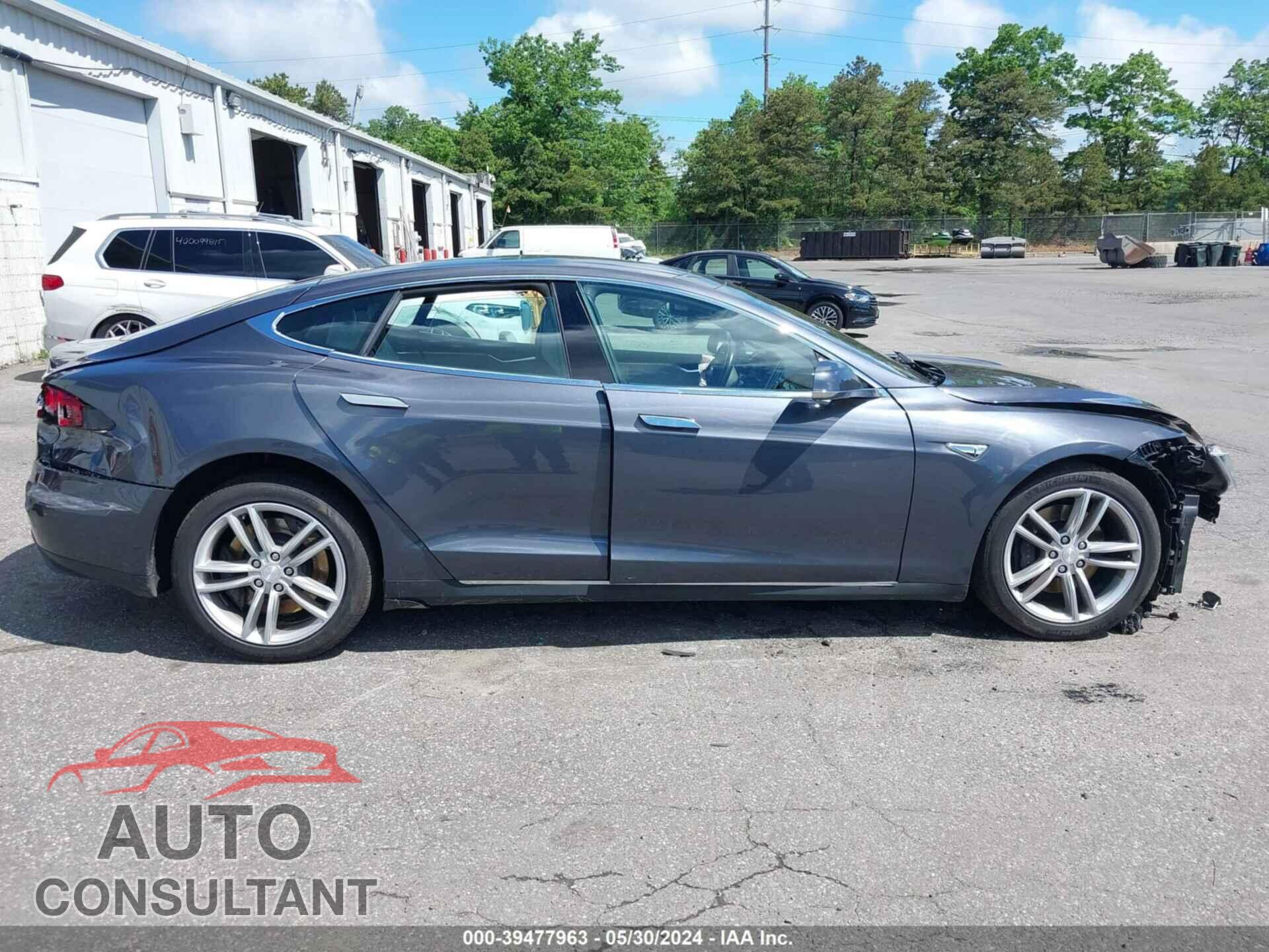 TESLA MODEL S 2016 - 5YJSA1E26GF128681