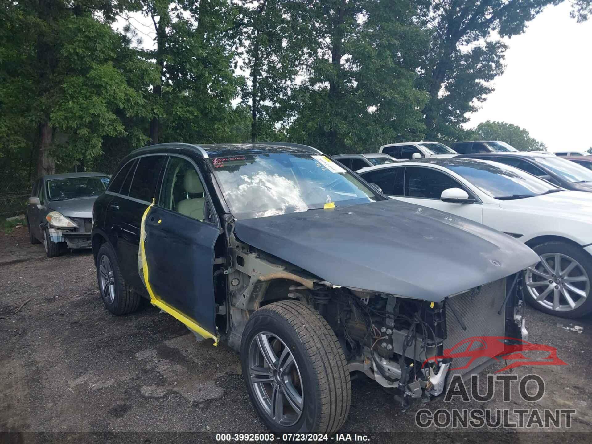 MERCEDES-BENZ GLC 300 2021 - W1N0G8DBXMV266536