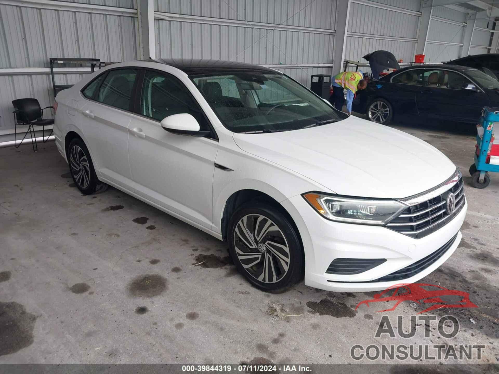 VOLKSWAGEN JETTA 2020 - 3VWE57BU1LM086742