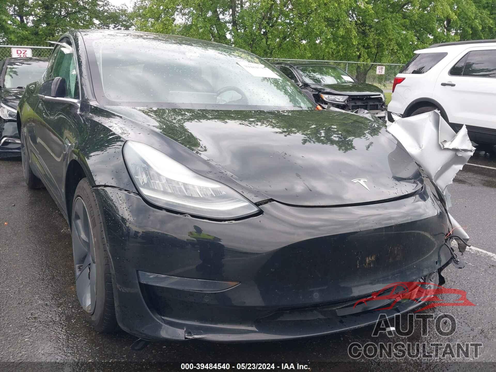 TESLA MODEL 3 2018 - 5YJ3E1EA5JF152770