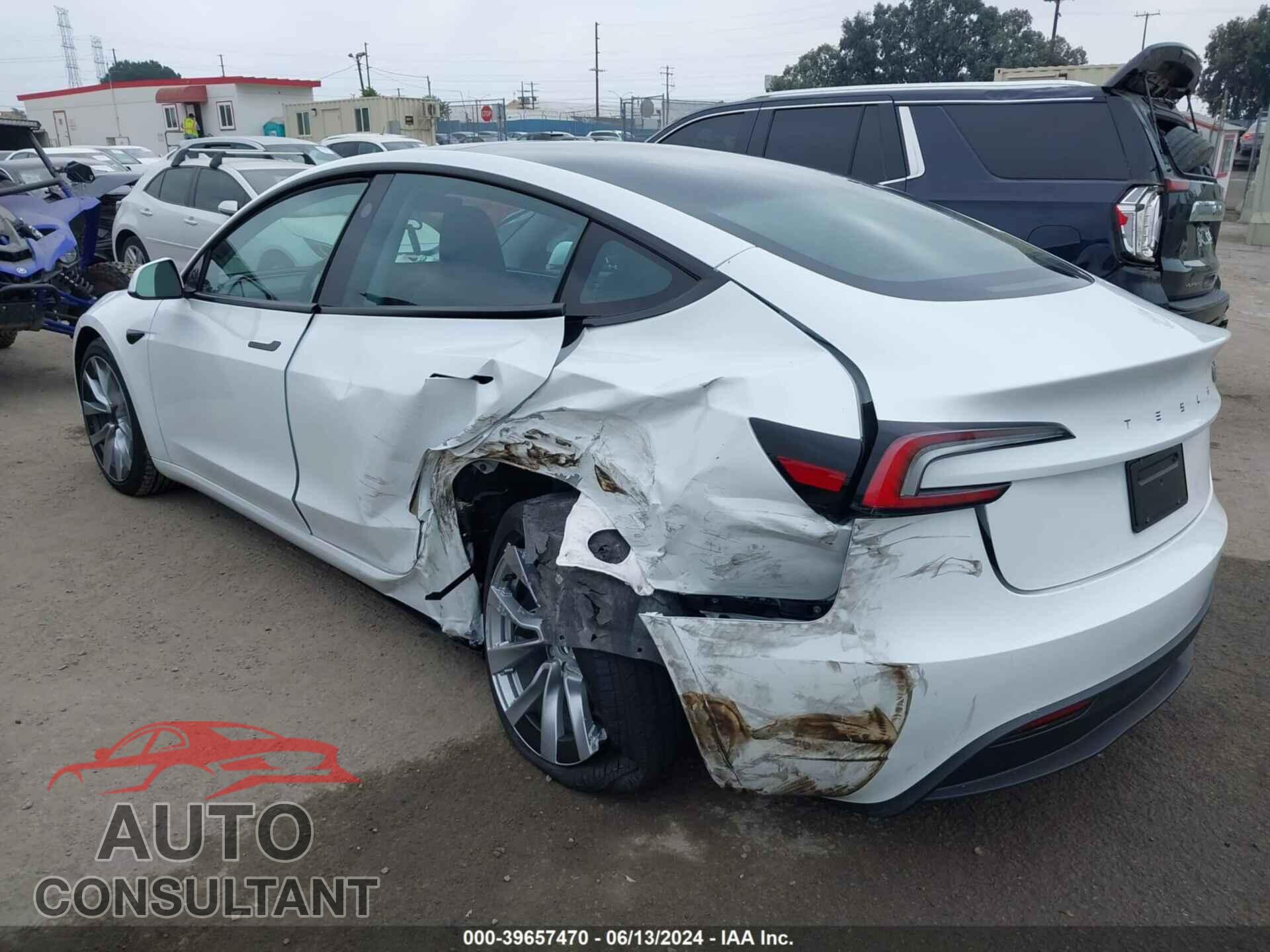 TESLA MODEL 3 2024 - 5YJ3E1EA3RF773680