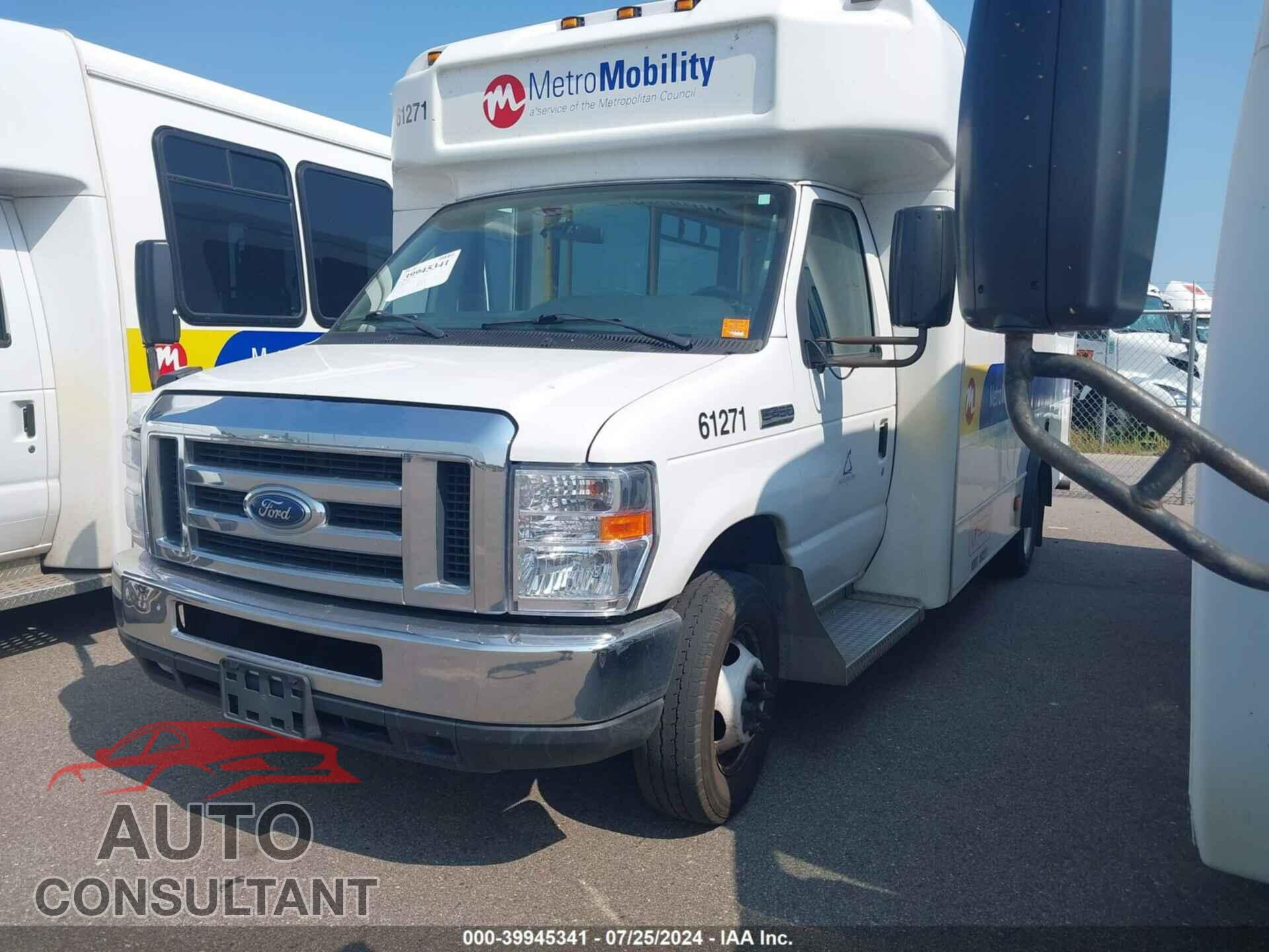 FORD E-450 CUTAWAY 2017 - 1FDFE4FS9HDC35380