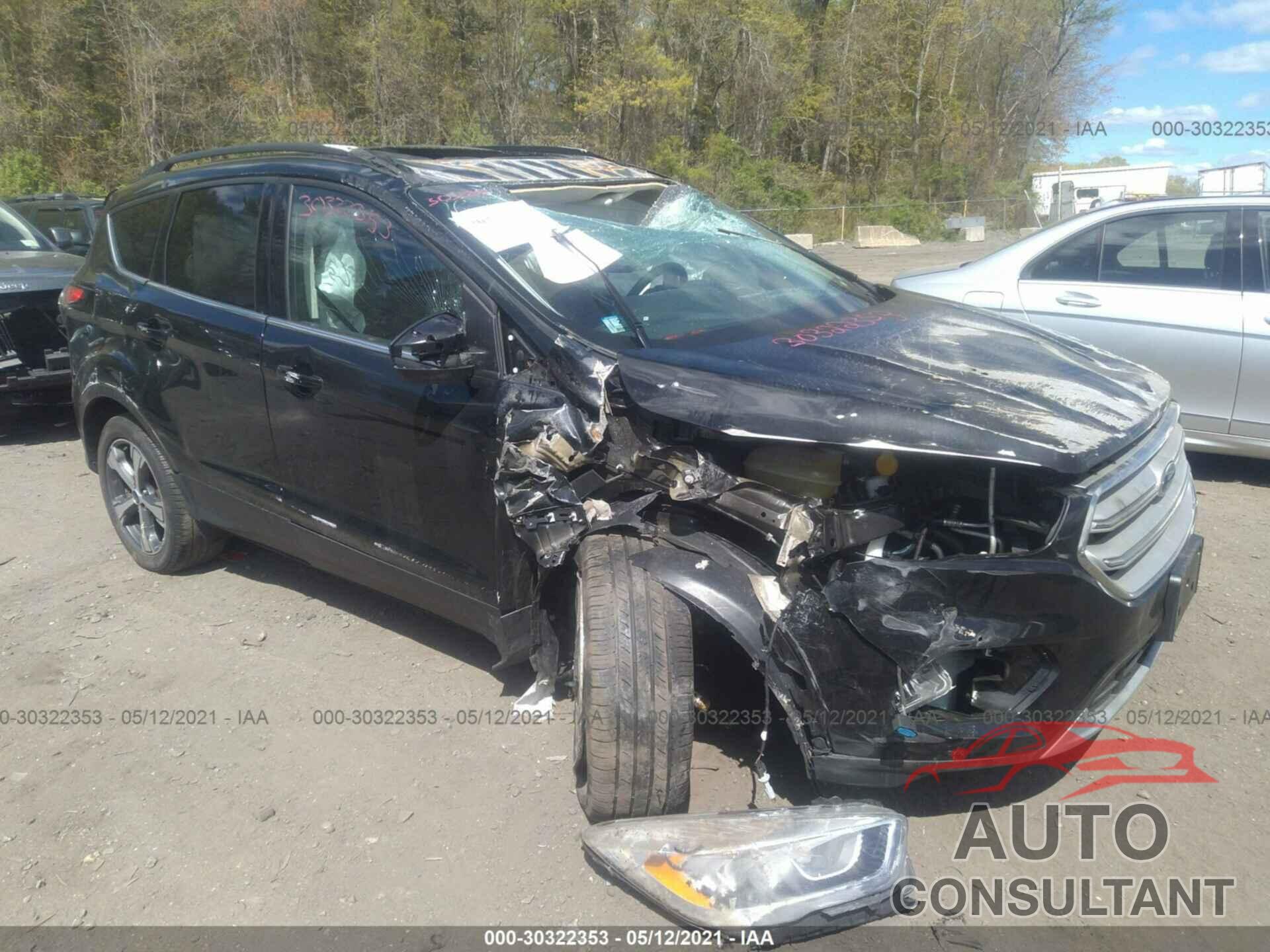 FORD ESCAPE 2017 - 1FMCU9GD5HUF00167