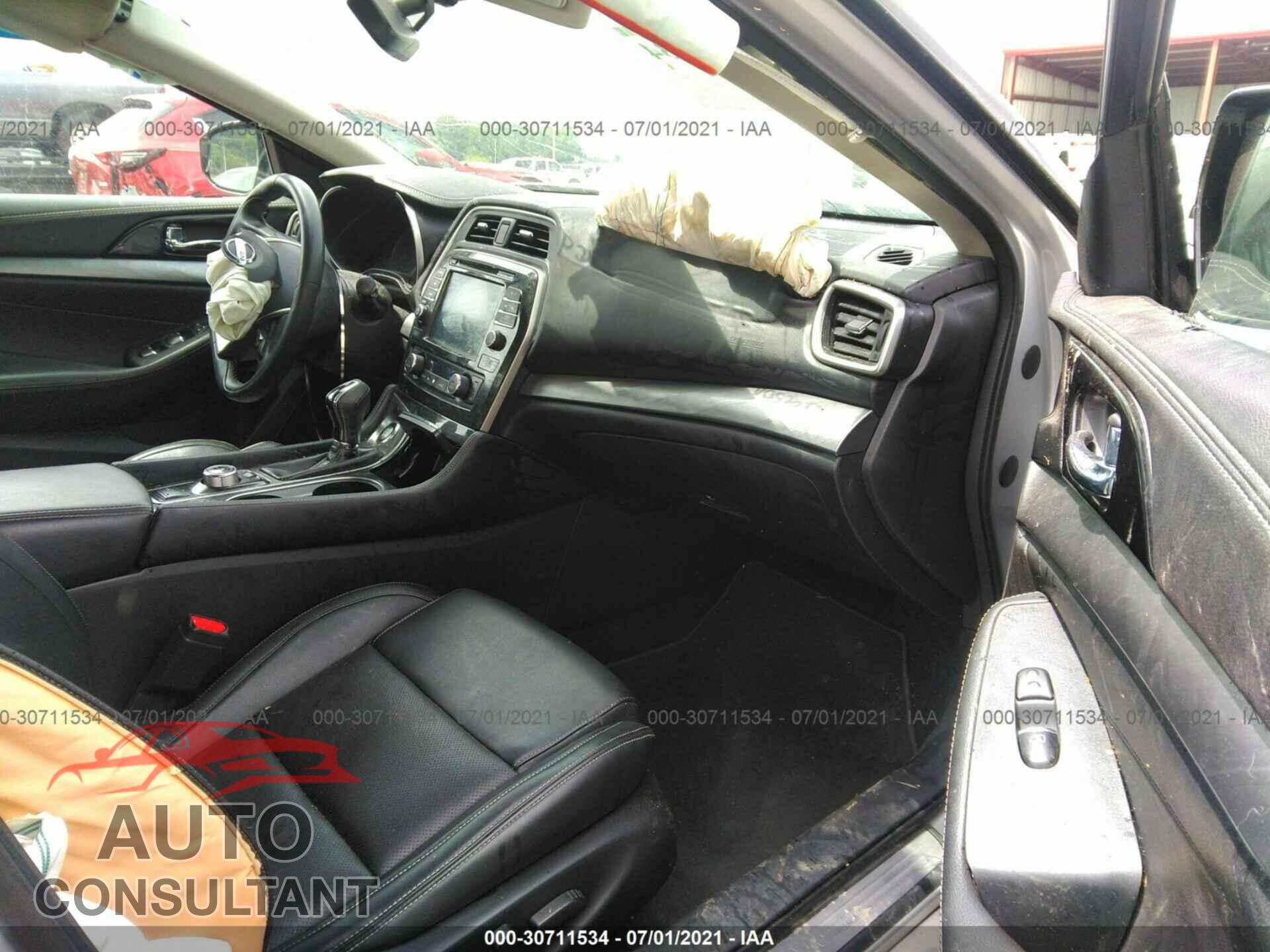 NISSAN MAXIMA 2018 - 1N4AA6AP2JC388127