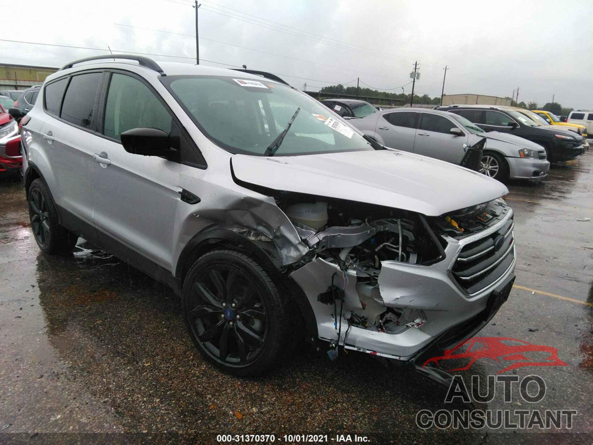 FORD ESCAPE 2019 - 1FMCU0GD4KUB80469