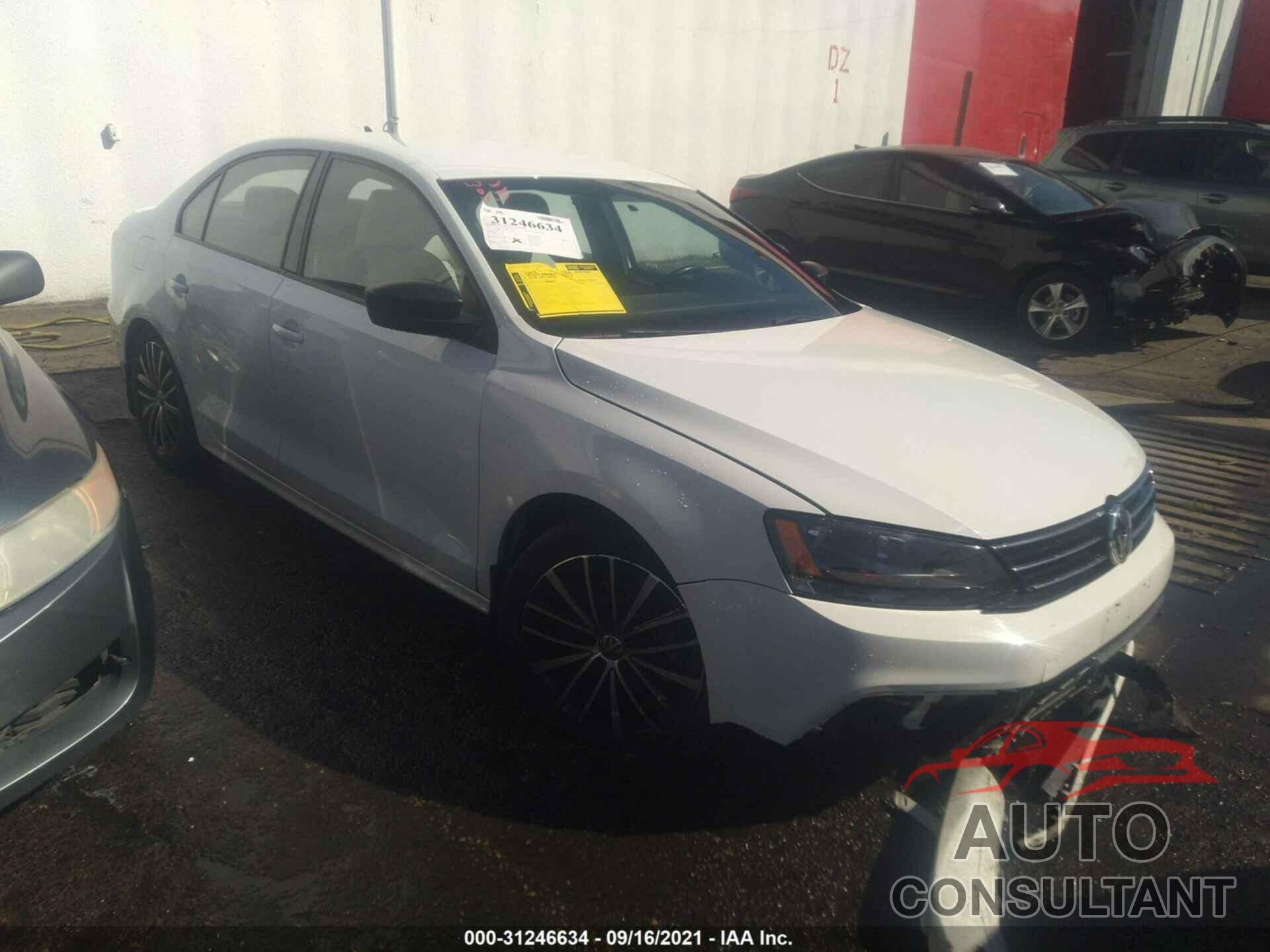 VOLKSWAGEN JETTA SEDAN 2016 - 3VWD17AJ8GM270435