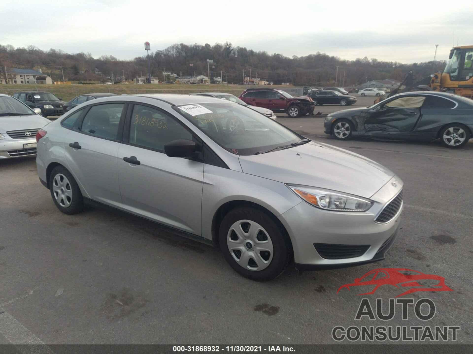 FORD FOCUS 2017 - 1FADP3E29HL302928