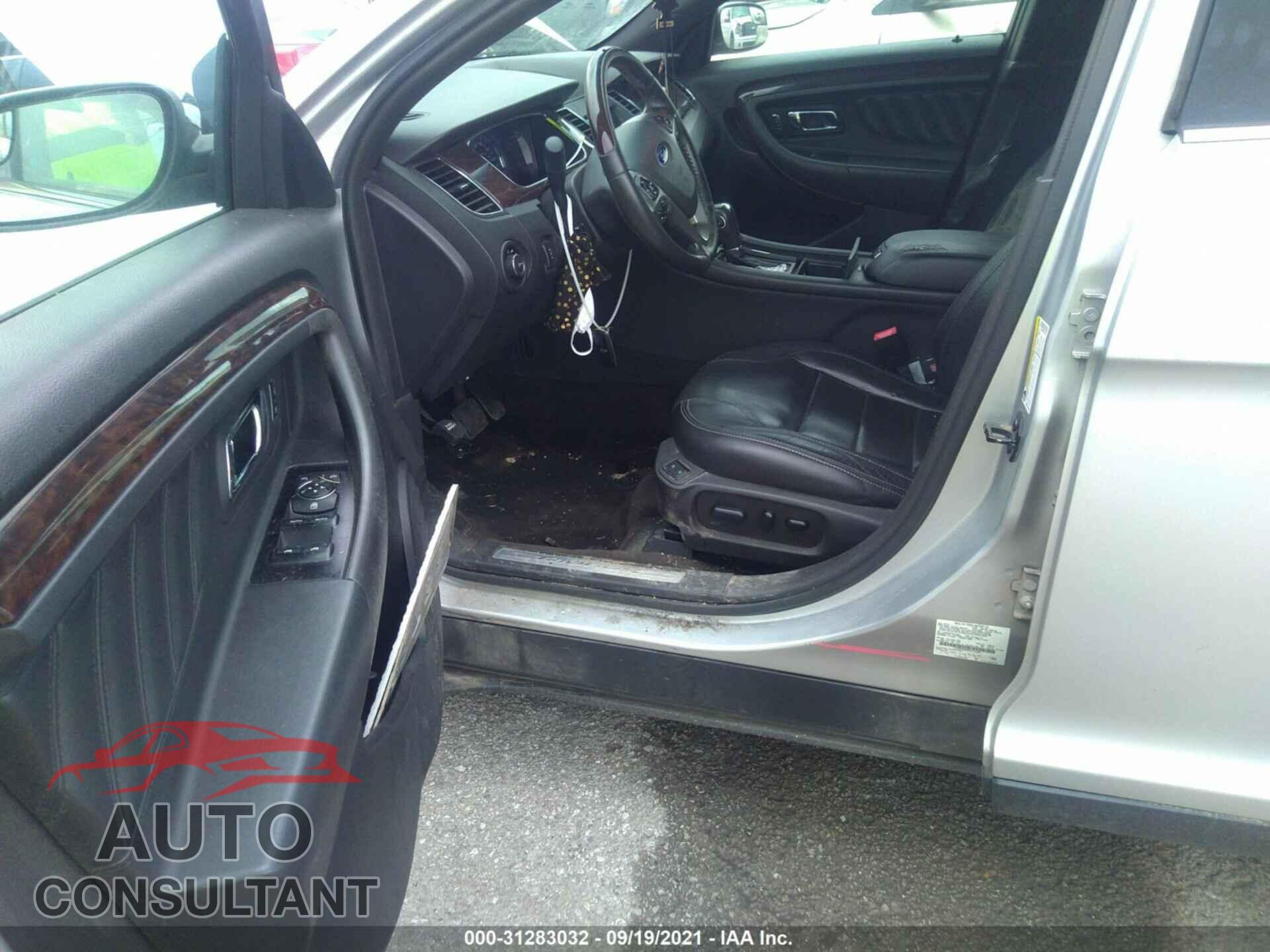 FORD TAURUS 2015 - 5NPD74LF2KH441753