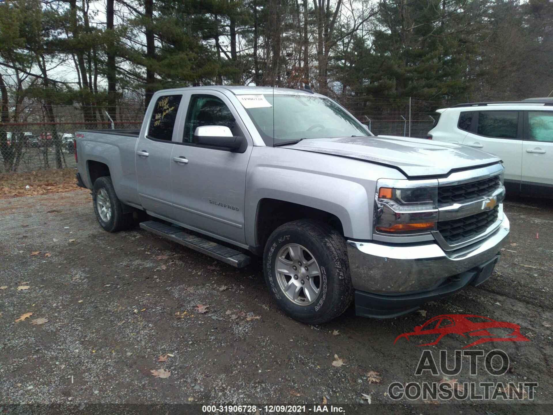 CHEVROLET SILVERADO 1500 2018 - 1GCVKREC0JZ150050