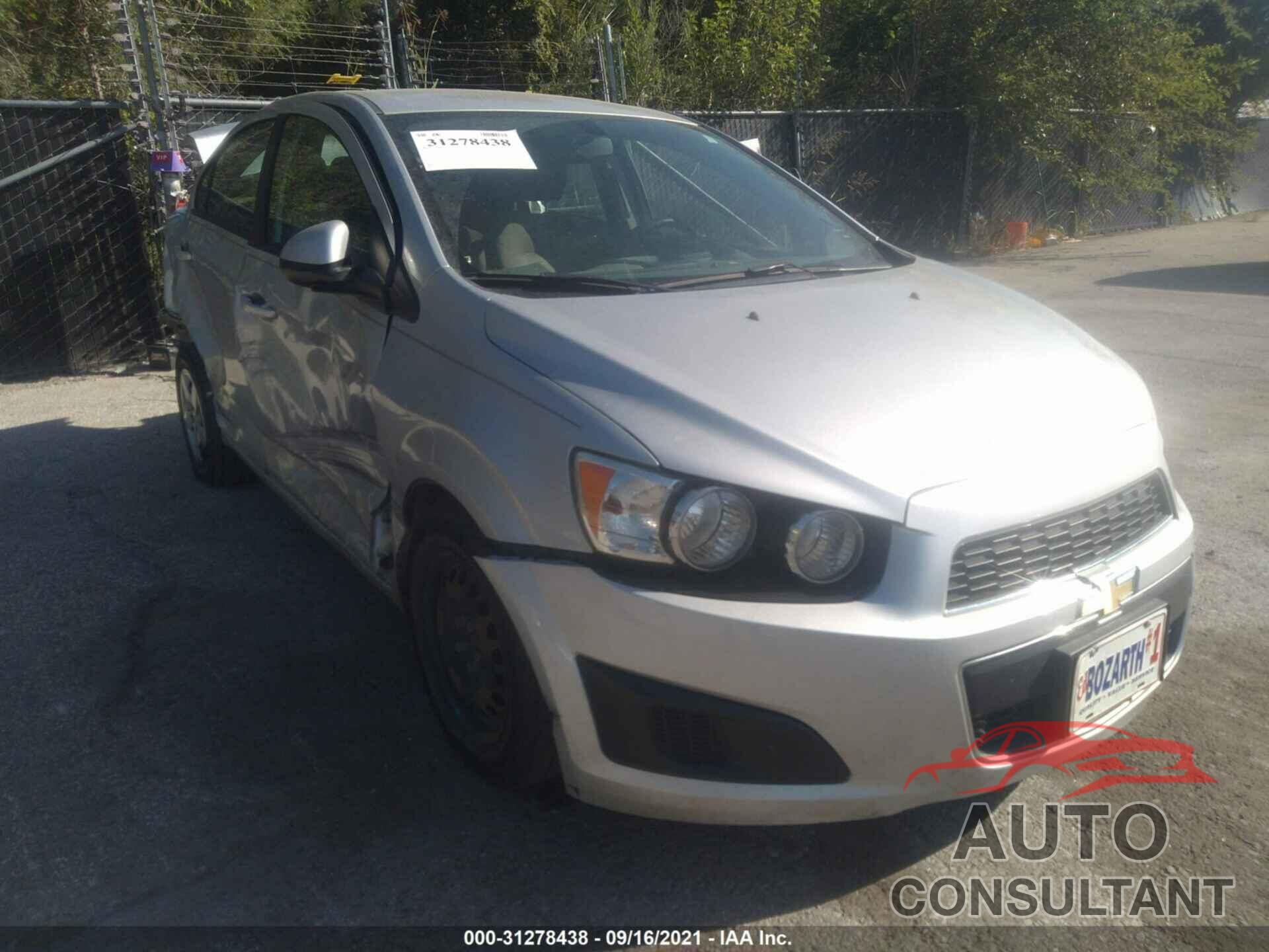 CHEVROLET SONIC 2015 - 1G1JA5SHXF4152556