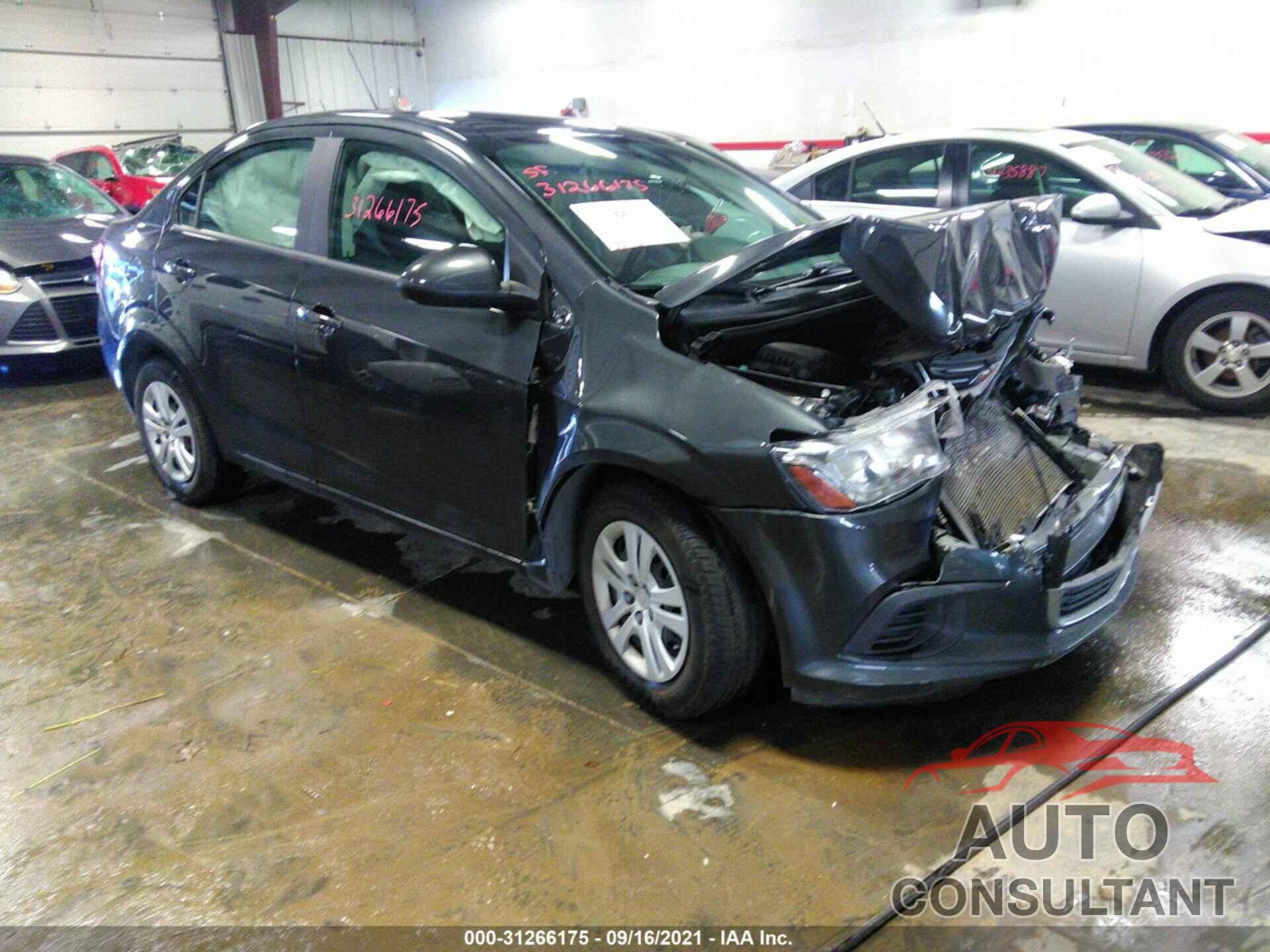 CHEVROLET SONIC 2017 - 1G1JB5SH2H4159209