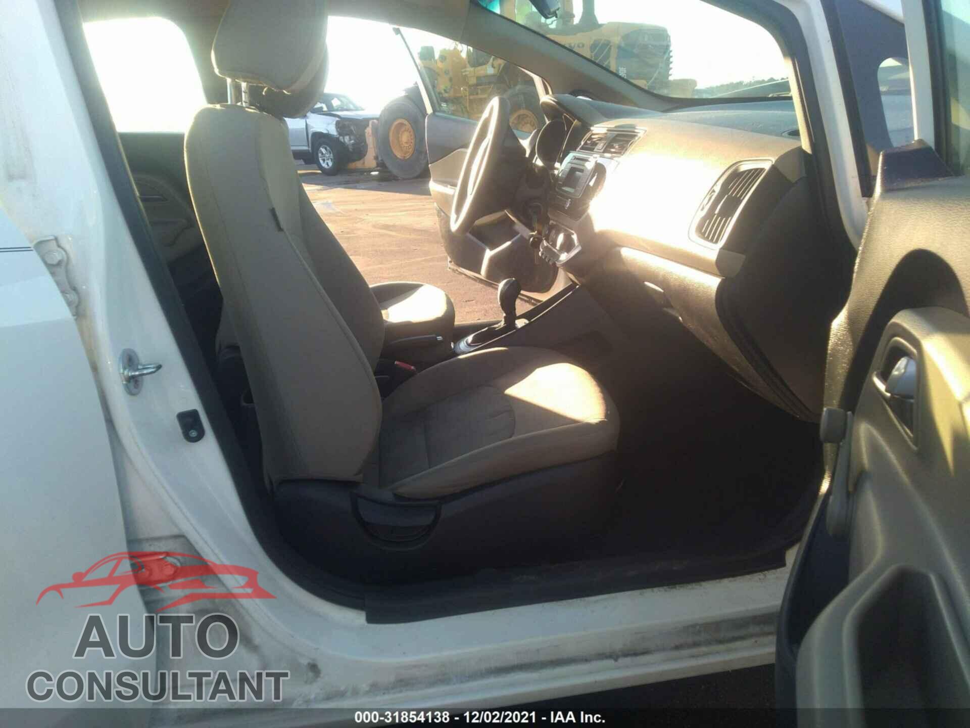 KIA RIO 2017 - KNADM4A38H6012845