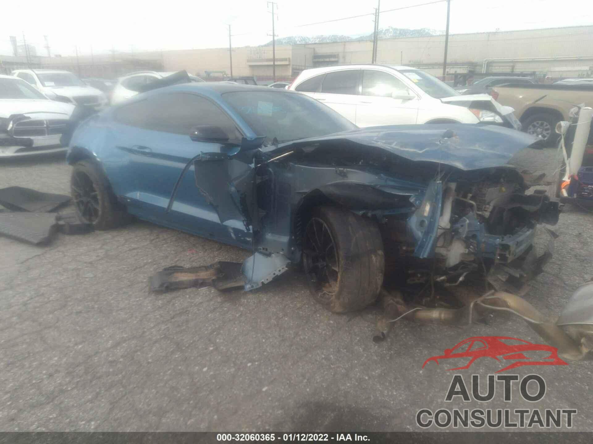 FORD MUSTANG 2020 - 1FA6P8JZ7L5552075
