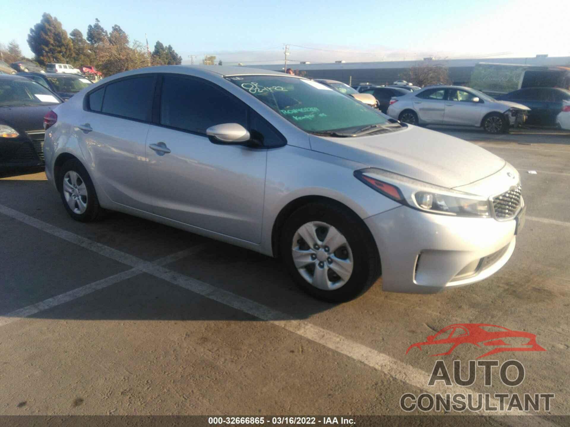 KIA FORTE 2017 - 3KPFK4A79HE081252