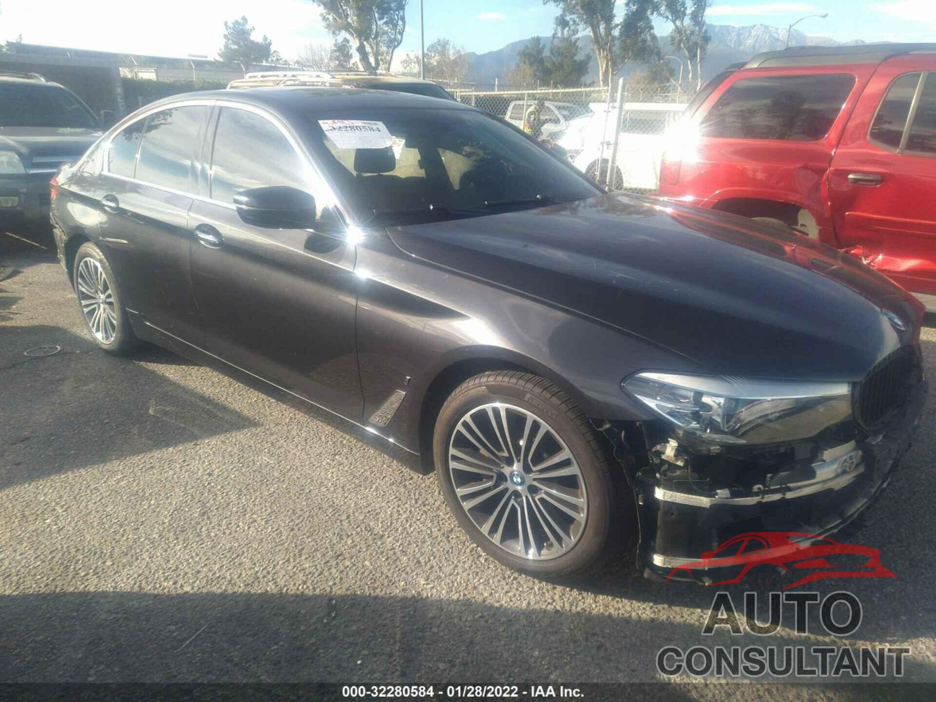 BMW 5 SERIES 2018 - WBAJA9C59JB033062