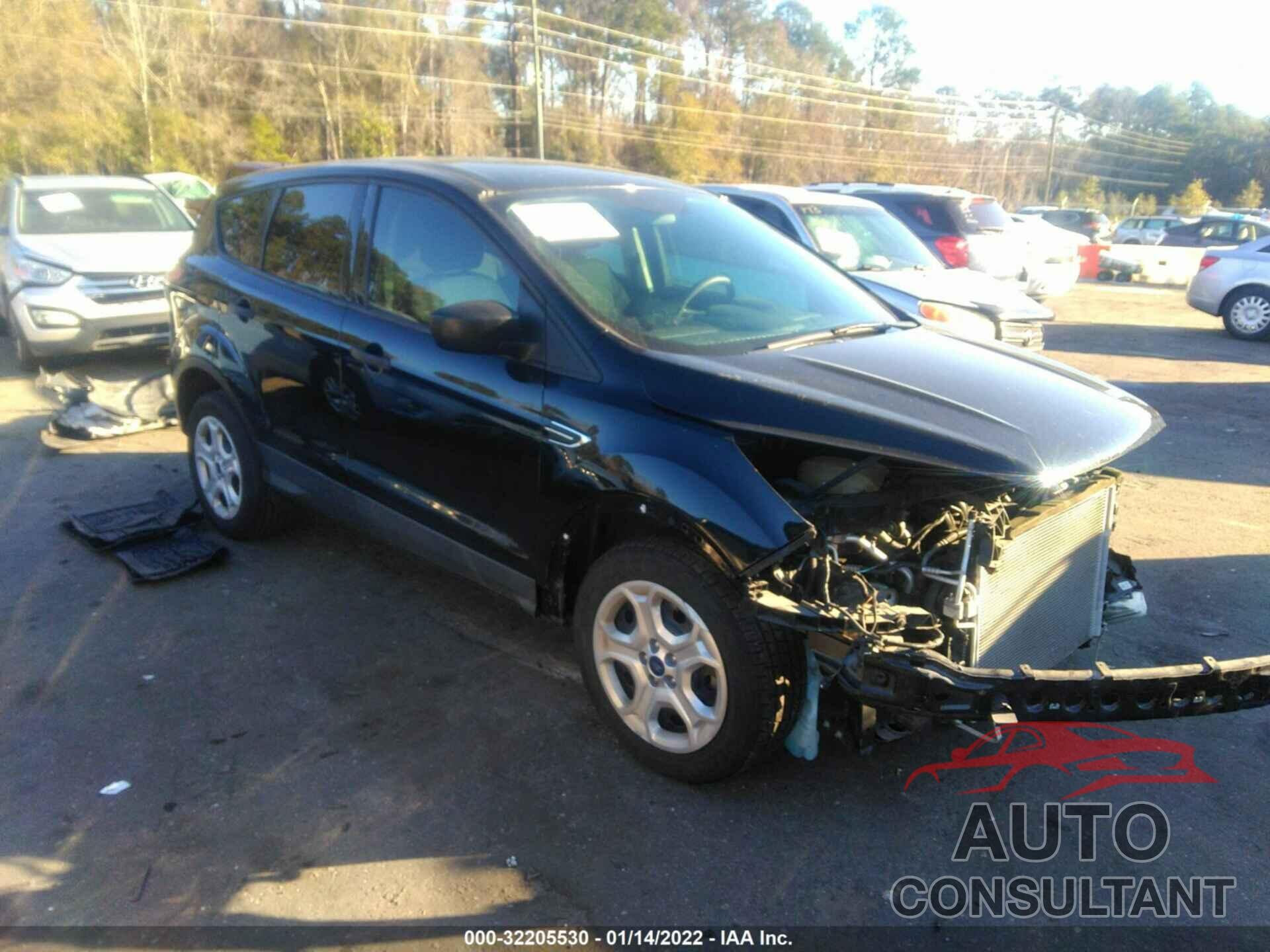 FORD ESCAPE 2017 - 1FMCU0F70HUD58642