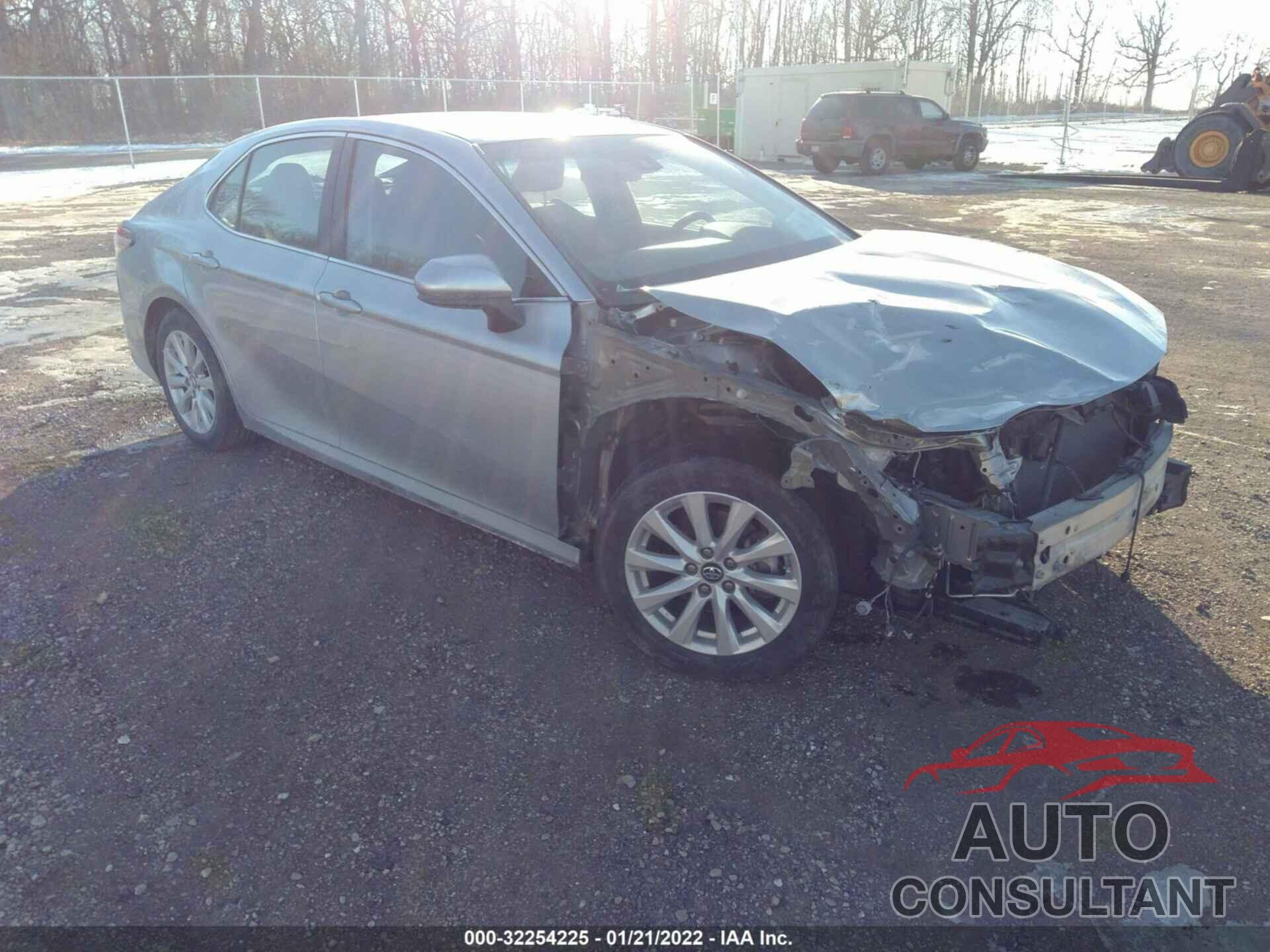 TOYOTA CAMRY 2018 - 4T1B11HK9JU565189