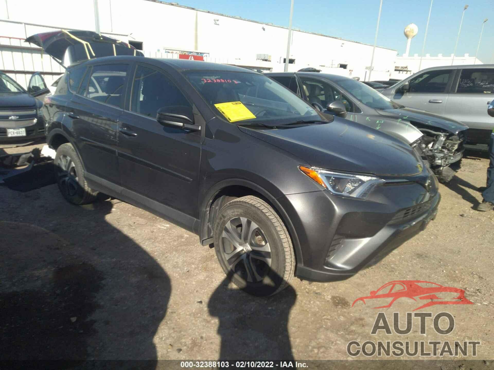 TOYOTA RAV4 2018 - 2T3ZFREV4JW516325