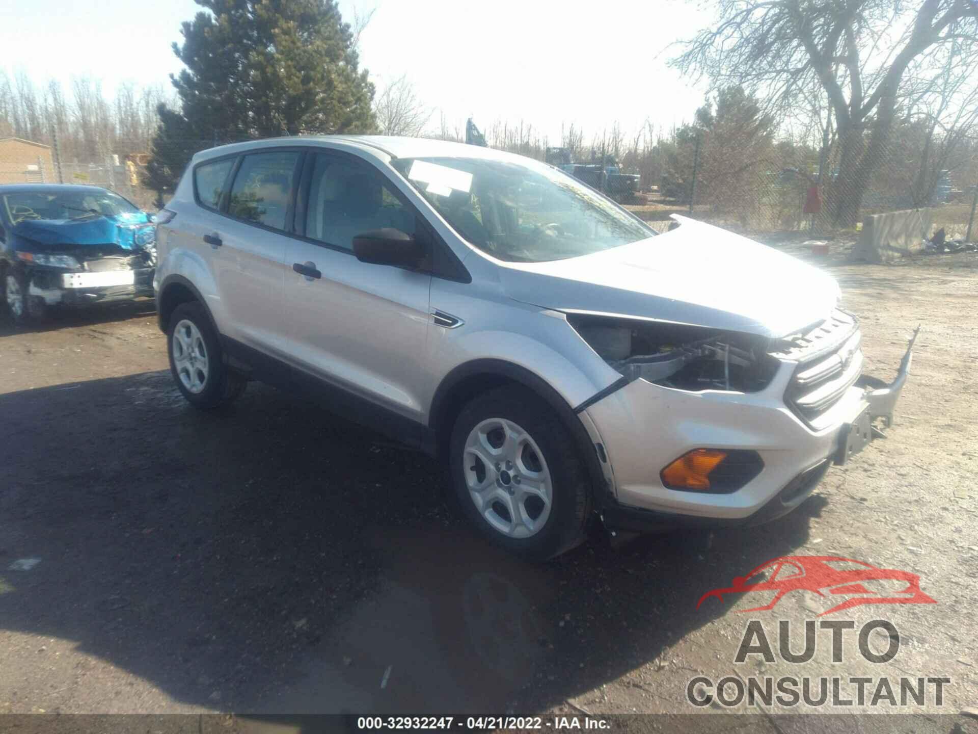 FORD ESCAPE 2018 - 1FMCU0F76JUB21577