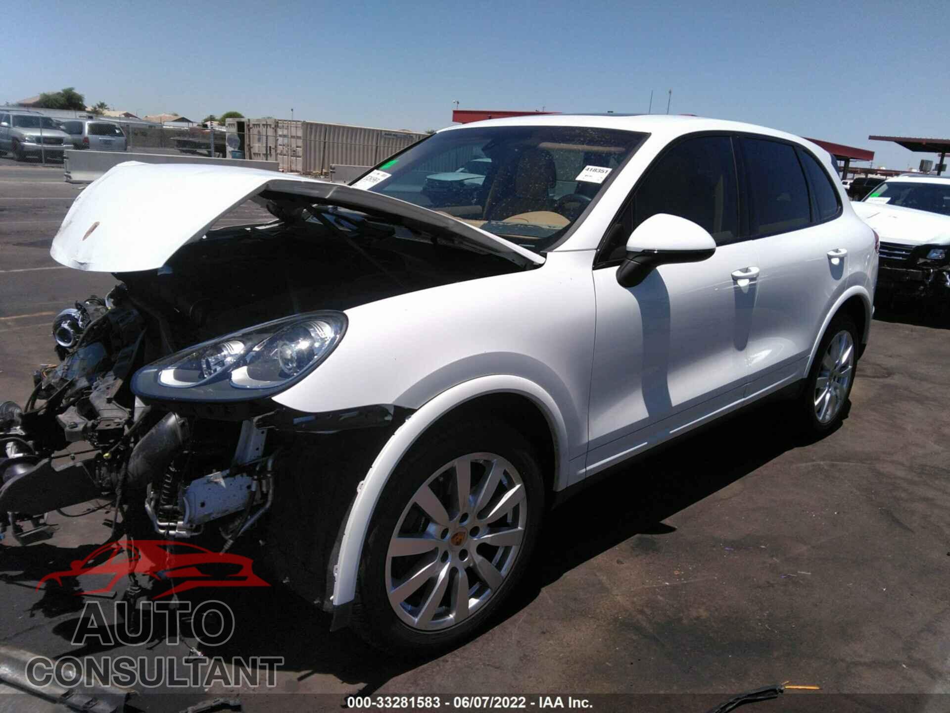 PORSCHE CAYENNE 2017 - WP1AA2A29HKA81155