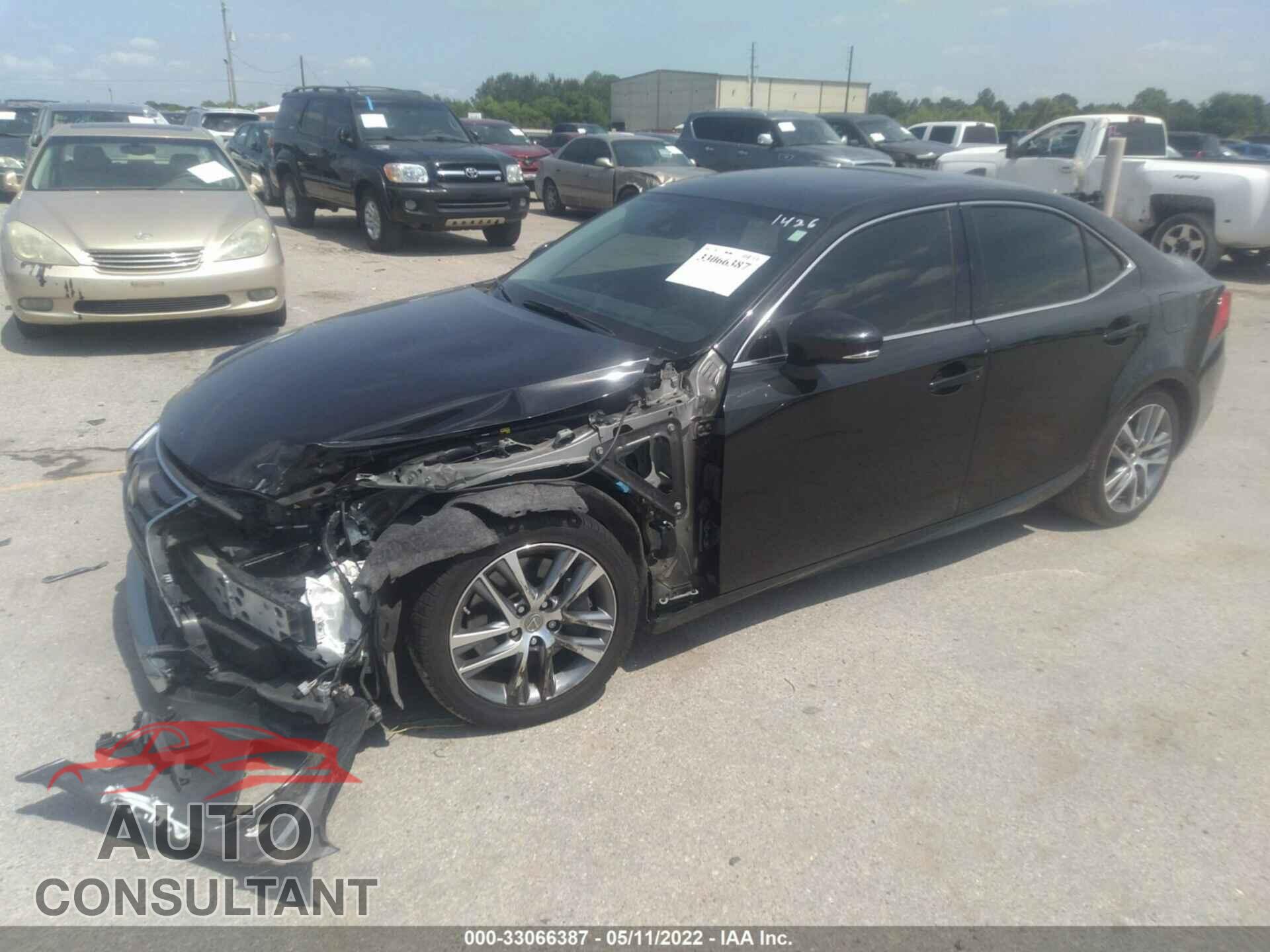 LEXUS IS 2018 - JTHBA1D2XJ5071426