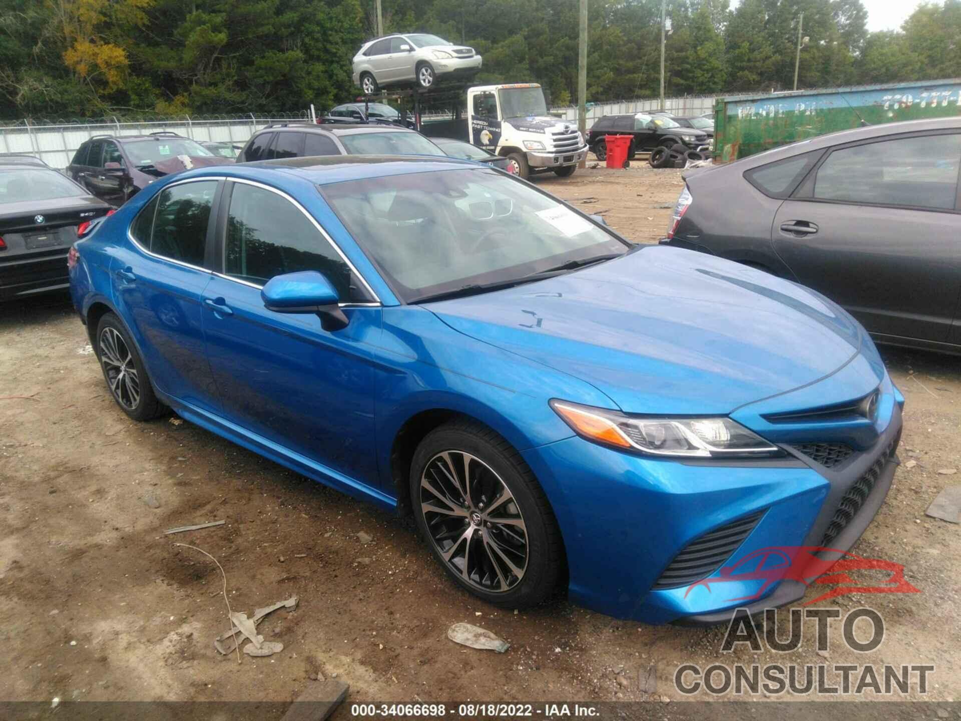 TOYOTA CAMRY 2018 - 4T1B11HK1JU049599