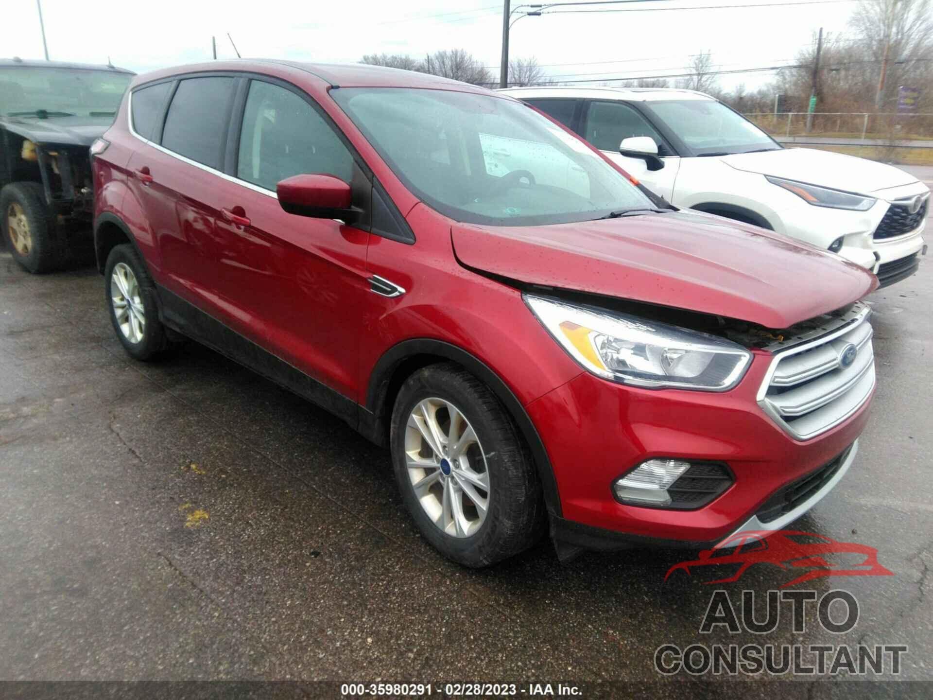 FORD ESCAPE 2017 - 1FMCU0GD7HUA21583
