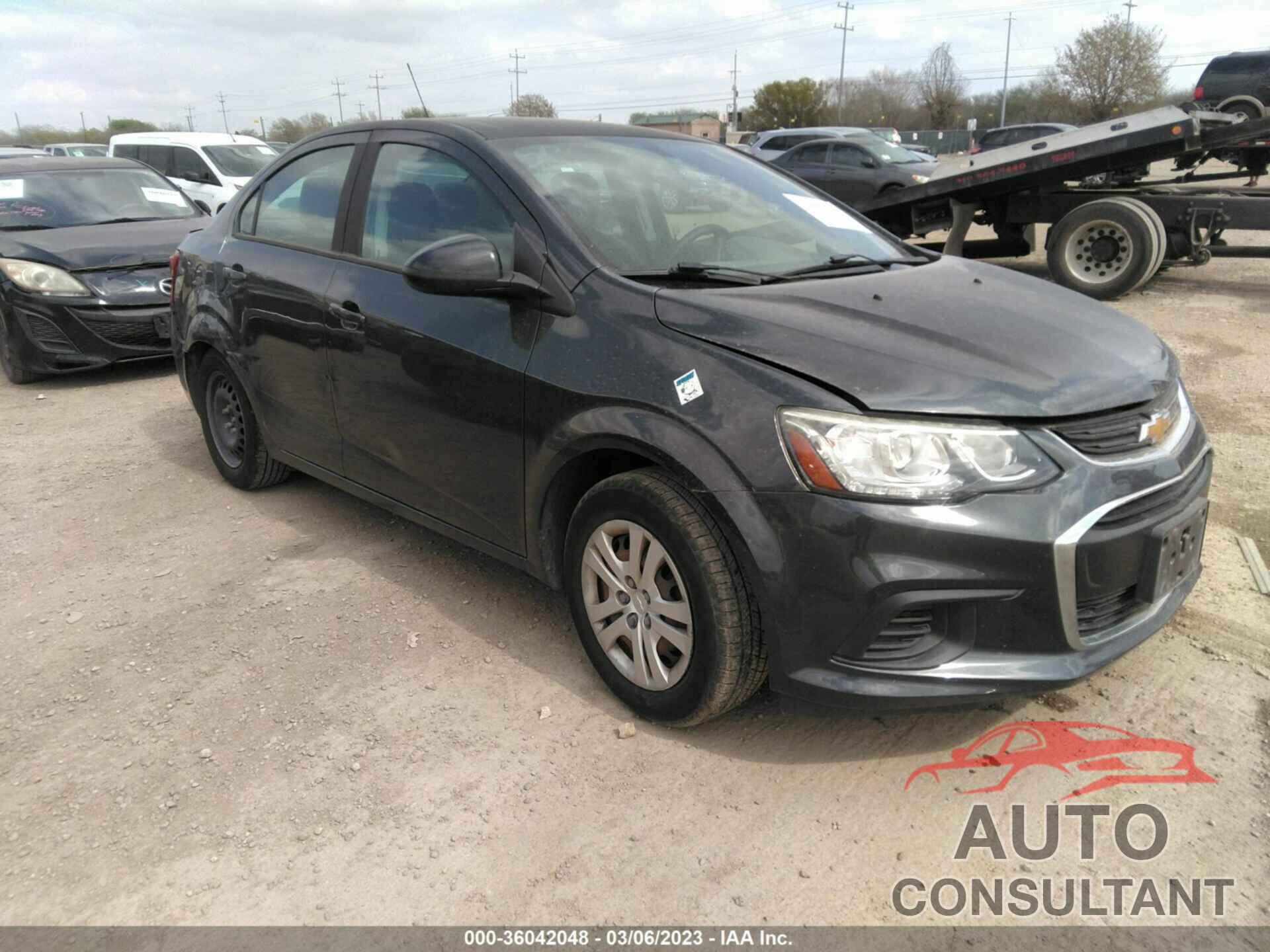 CHEVROLET SONIC 2017 - 1G1JB5SH6H4100454