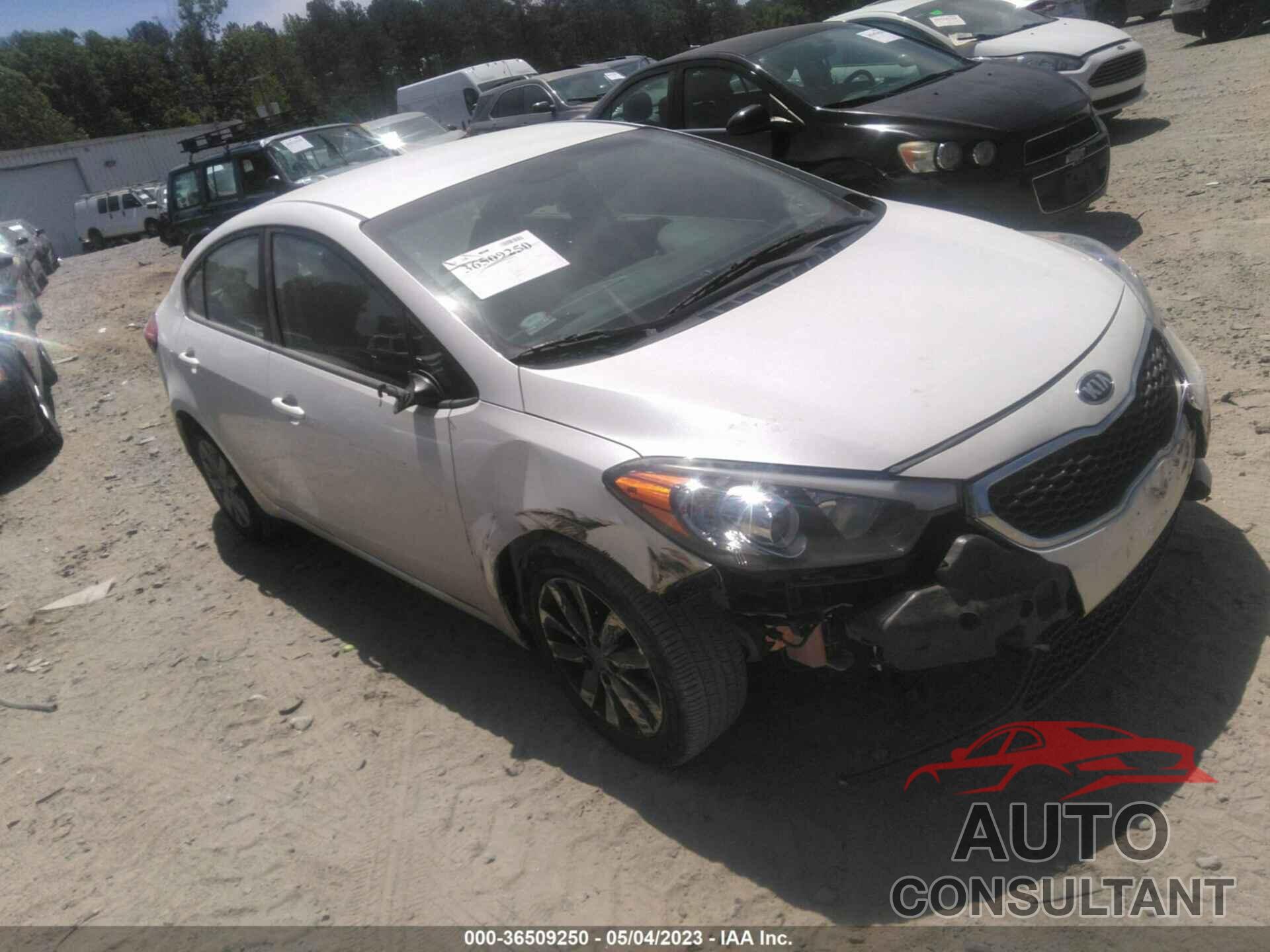 KIA FORTE 2016 - KNAFX4A64G5589595