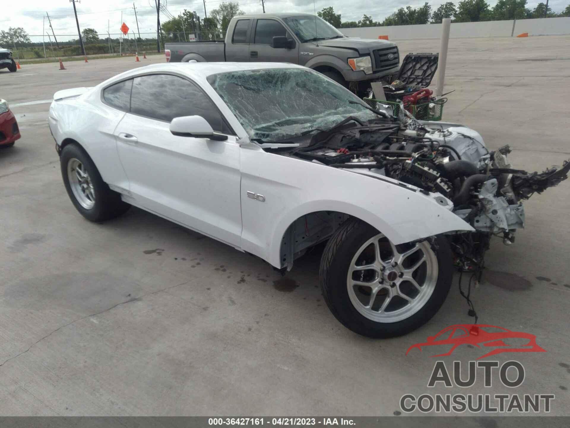 FORD MUSTANG 2018 - 1FA6P8CF3J5100902