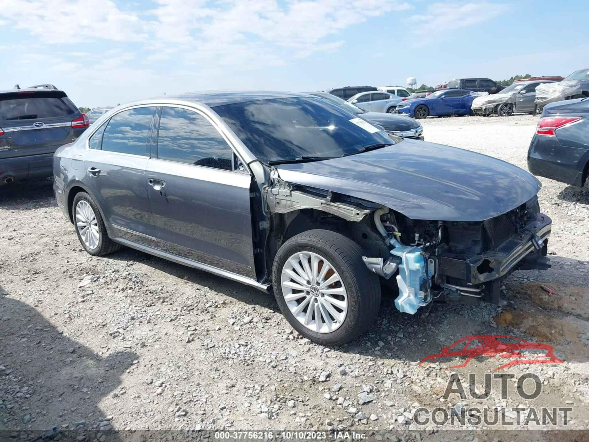VOLKSWAGEN PASSAT 2017 - 1VWBT7A35HC056427