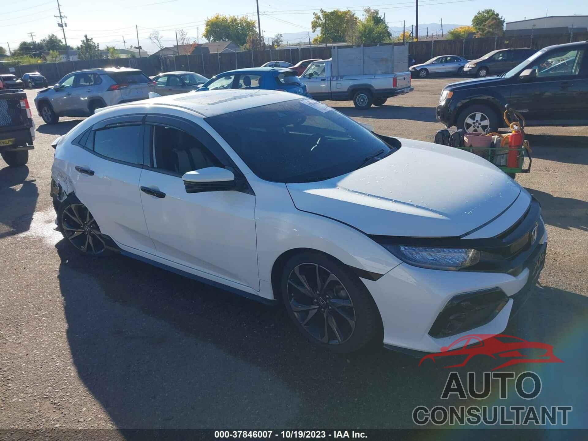 HONDA CIVIC 2019 - SHHFK7H99KU205691