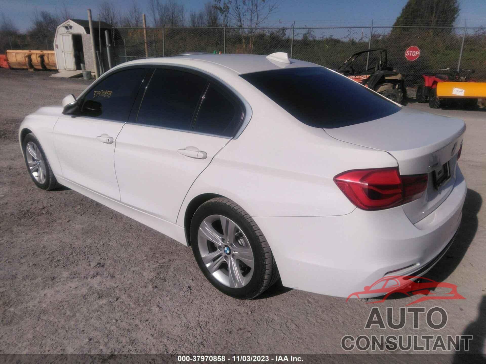 BMW 330 2018 - WBA8D9G59JNU68372